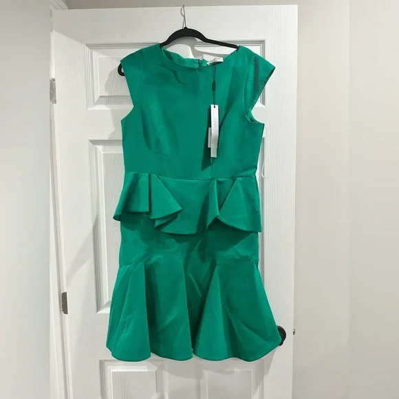 Halston Heritage | Dresses | Halston Green Dress | Poshmark Halston Heritage | Dresses | Halston Green Dress | Poshmark